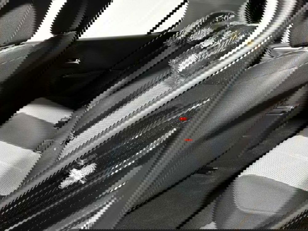 Opel Corsa nuova a Sondrio (11)