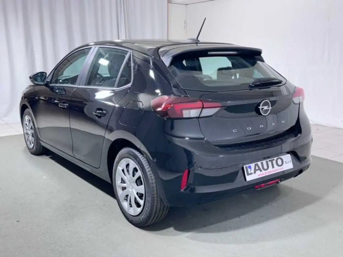 Opel Corsa nuova a Sondrio (3)