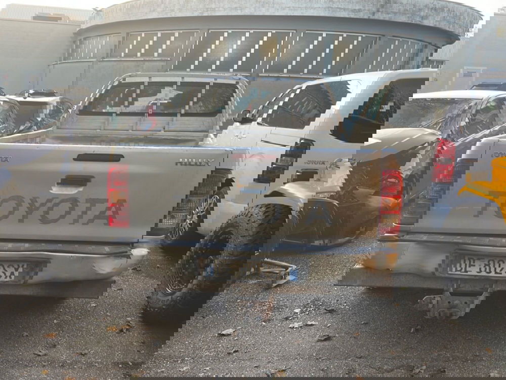 Toyota Hilux usata a Piacenza (5)