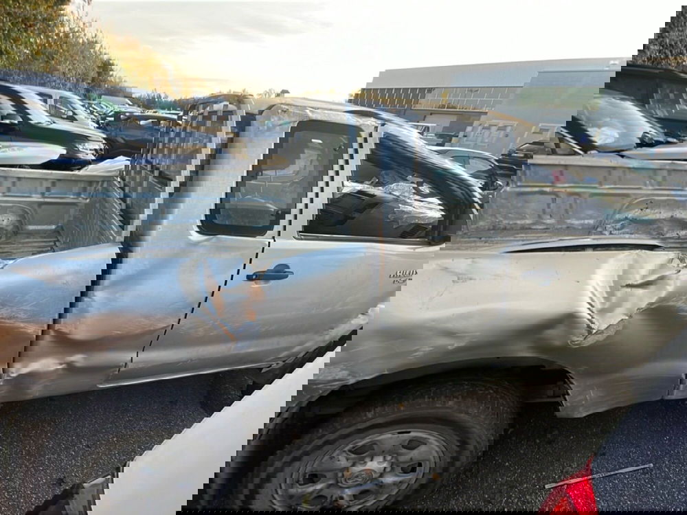 Toyota Hilux usata a Piacenza (7)