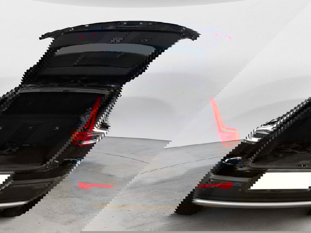 Volvo XC40 usata a Salerno (8)