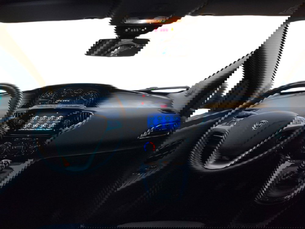 Lancia Ypsilon usata a Torino (11)