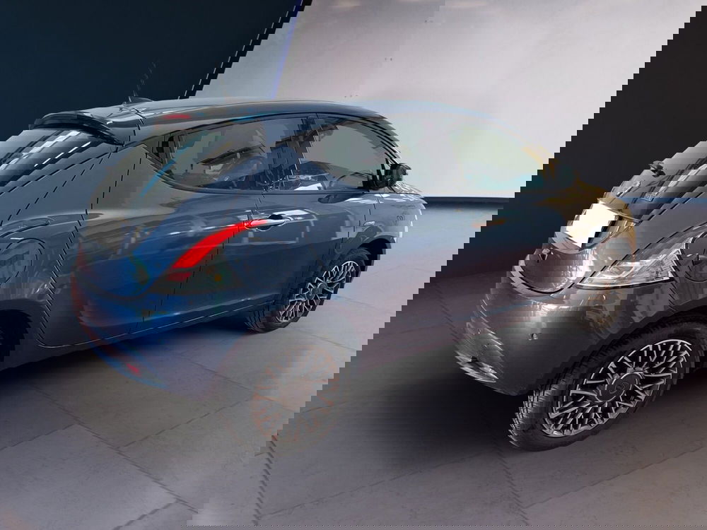 Lancia Ypsilon usata a Torino (4)