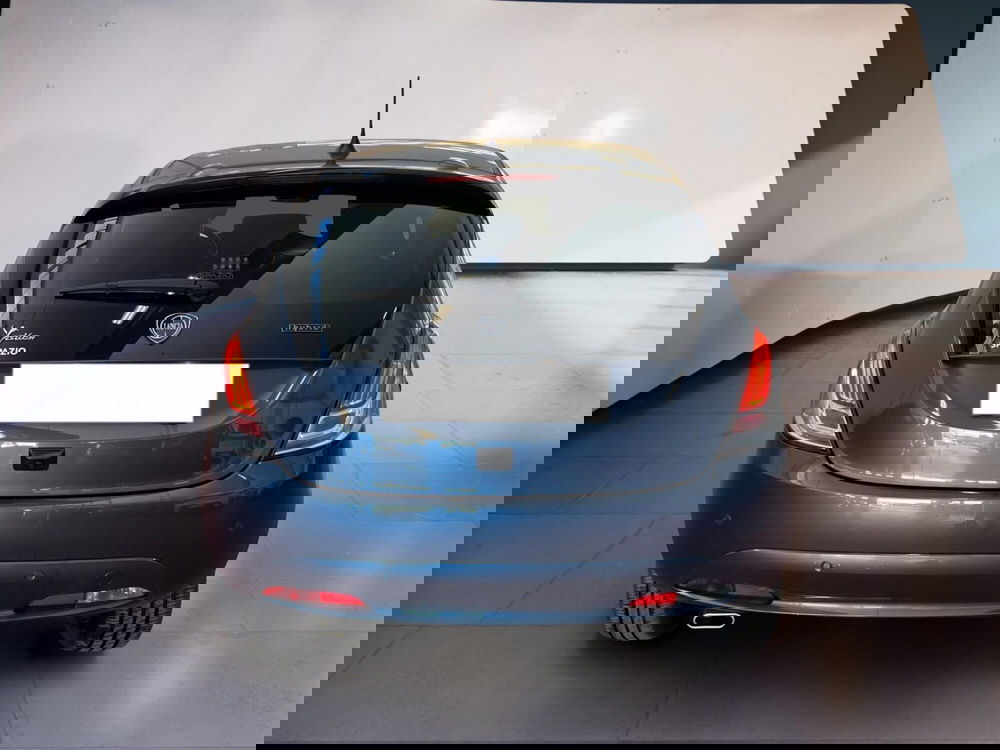 Lancia Ypsilon usata a Torino (5)