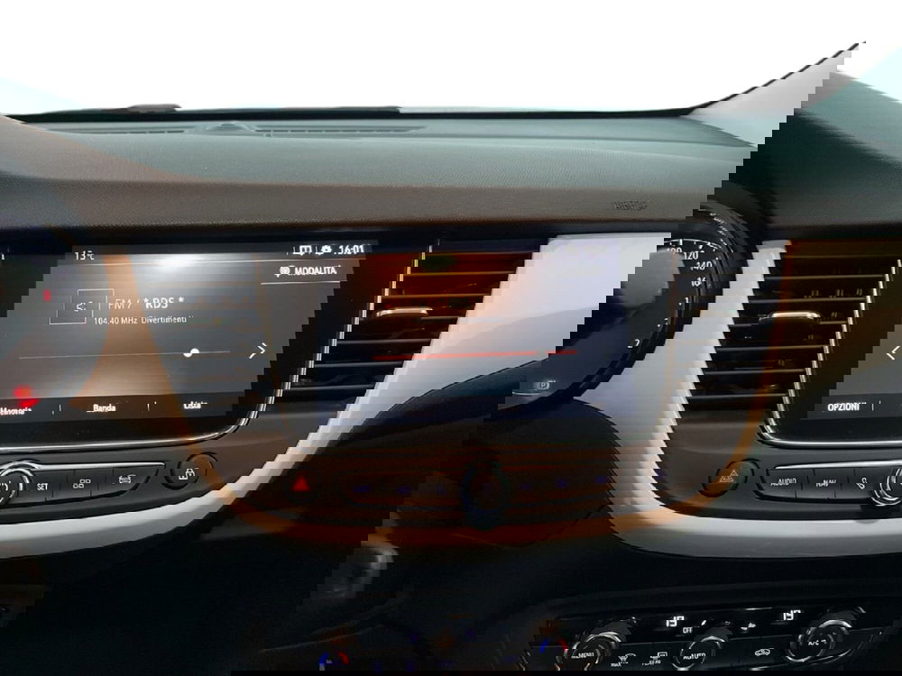 Opel Crossland X usata a Torino (14)