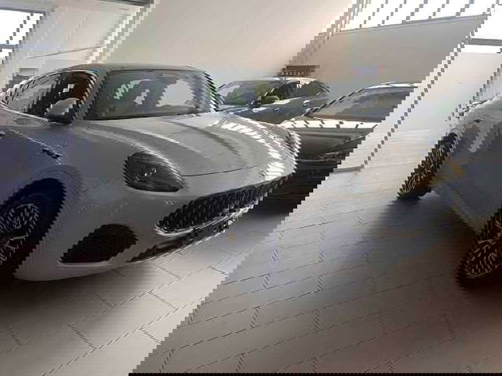 Maserati Grecale usata a Napoli (4)