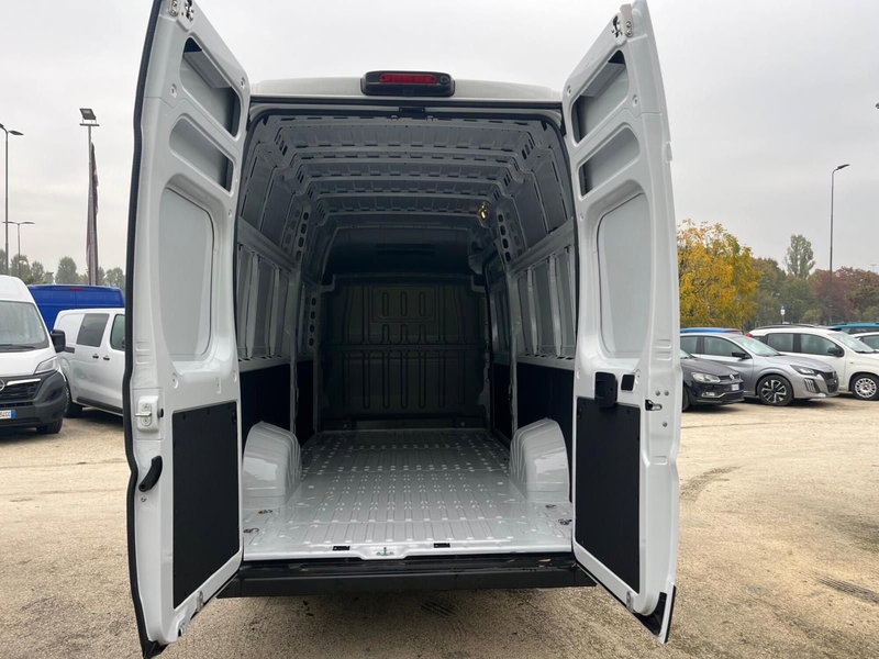 Opel Movano Furgone nuova a Milano (10)