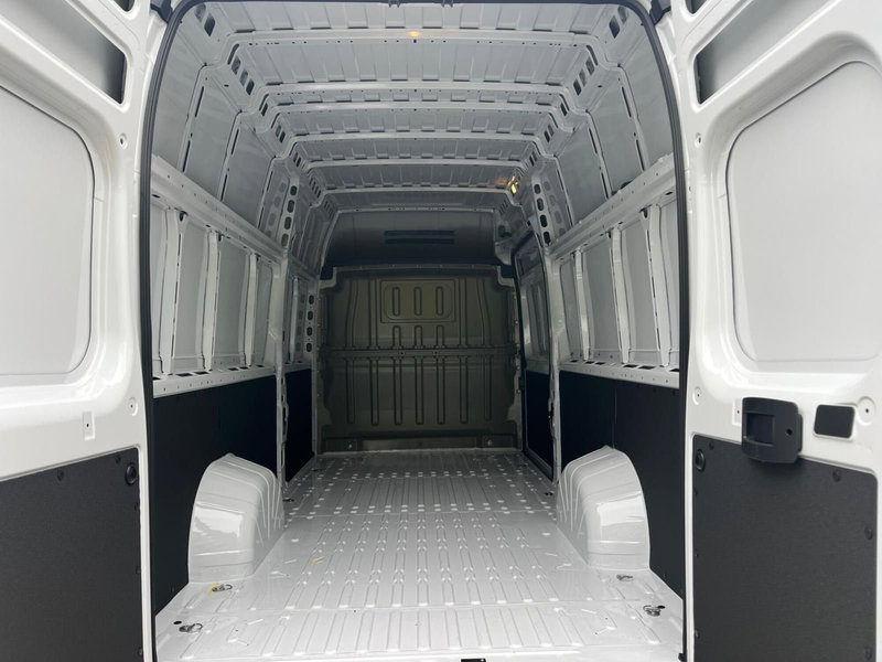 Opel Movano Furgone nuova a Milano (11)