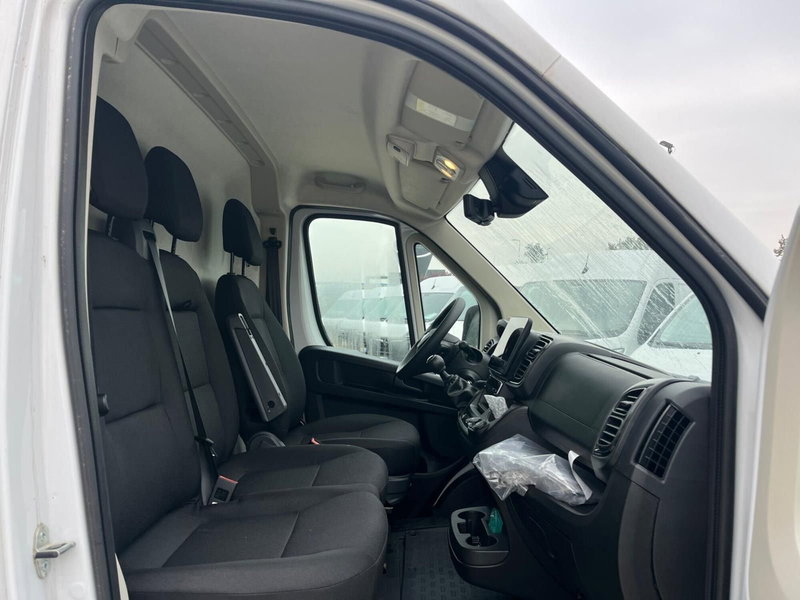 Opel Movano Furgone nuova a Milano (17)