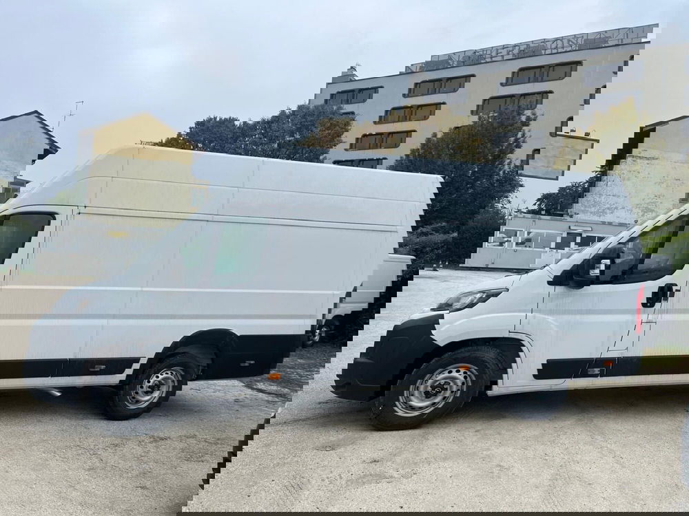 Opel Movano Furgone nuova a Milano (6)