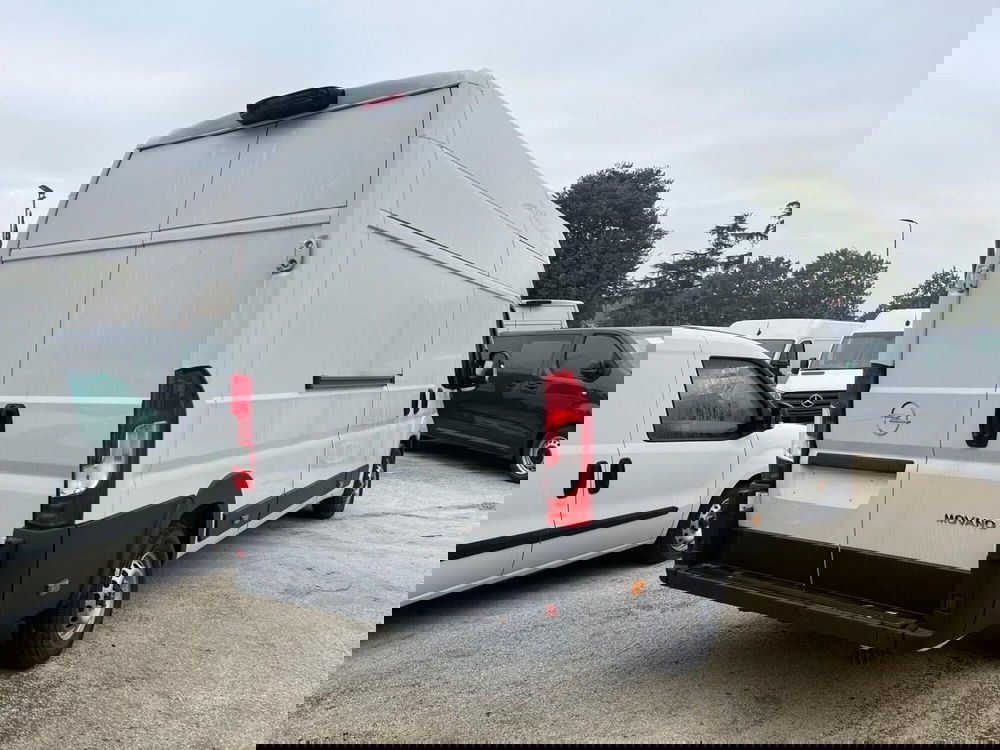 Opel Movano Furgone nuova a Milano (7)