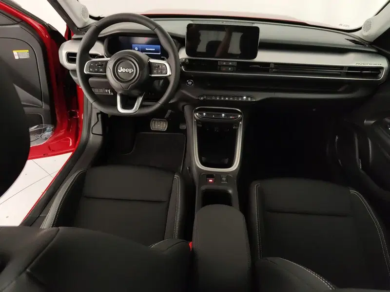 Jeep Avenger nuova a Caserta (15)