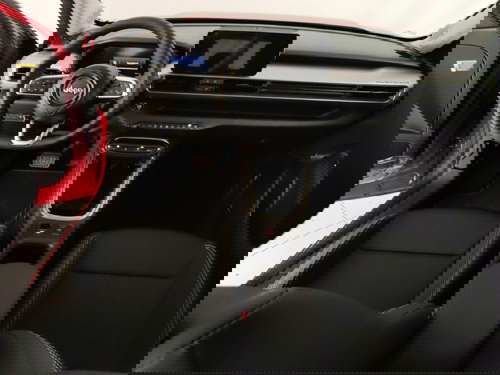 Jeep Avenger nuova a Caserta (15)