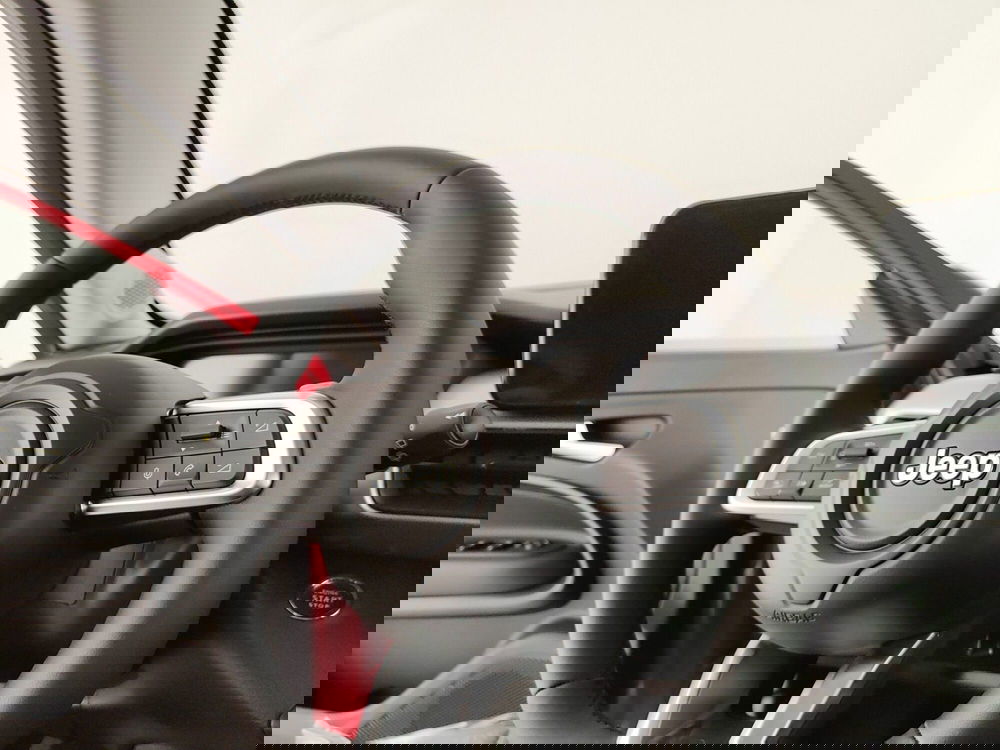 Jeep Avenger nuova a Caserta (20)