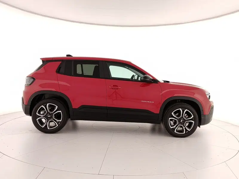 Jeep Avenger nuova a Caserta (7)
