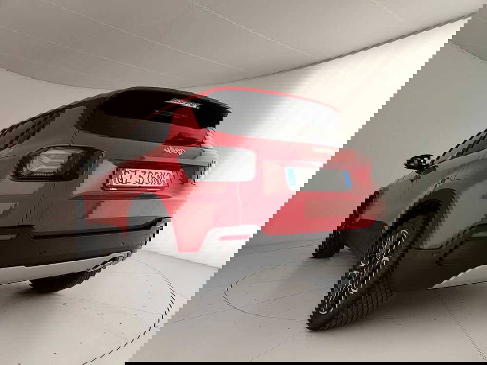 Jeep Avenger nuova a Caserta (9)