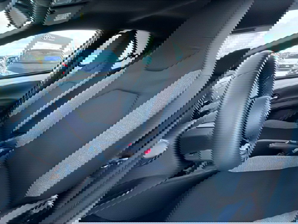 Toyota Aygo X usata a Ragusa (9)