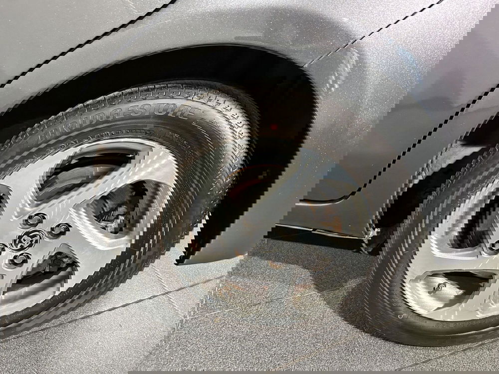 Toyota Yaris usata a Milano (15)