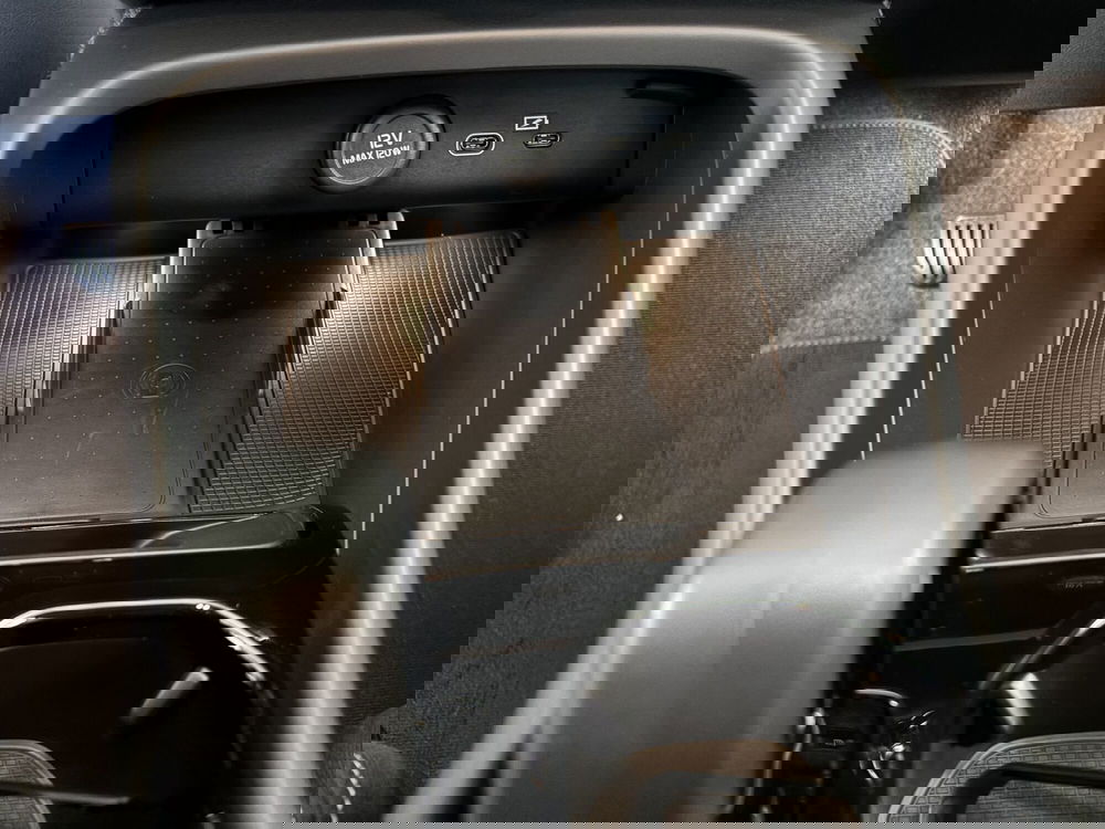 Volvo XC40 nuova a Ferrara (10)