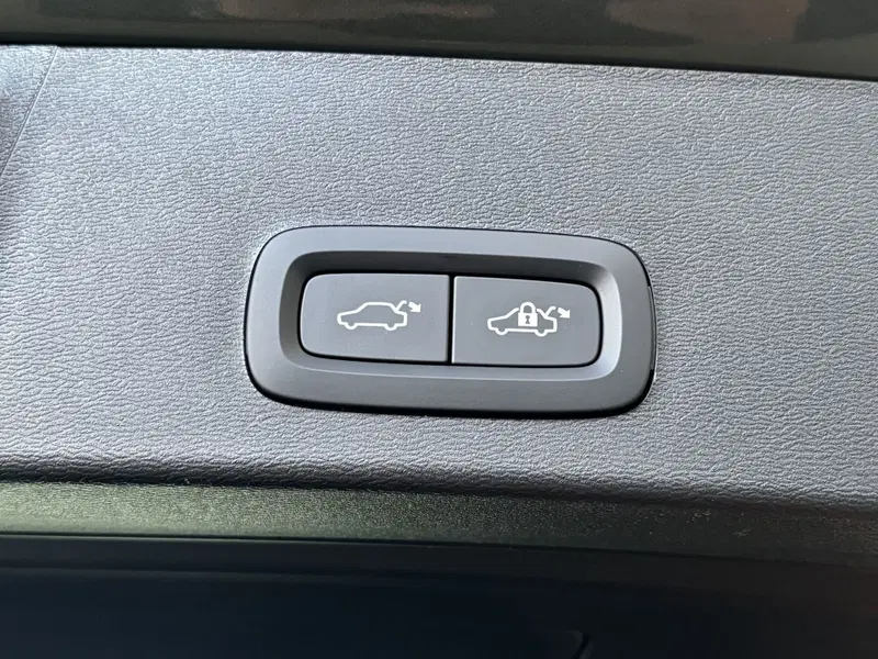 Volvo XC40 nuova a Ferrara (14)