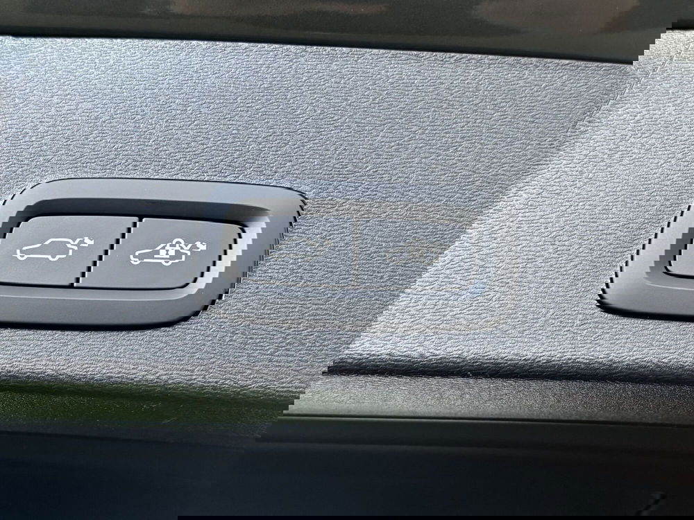 Volvo XC40 nuova a Ferrara (14)