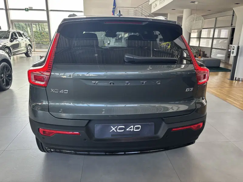 Volvo XC40 nuova a Ferrara (15)