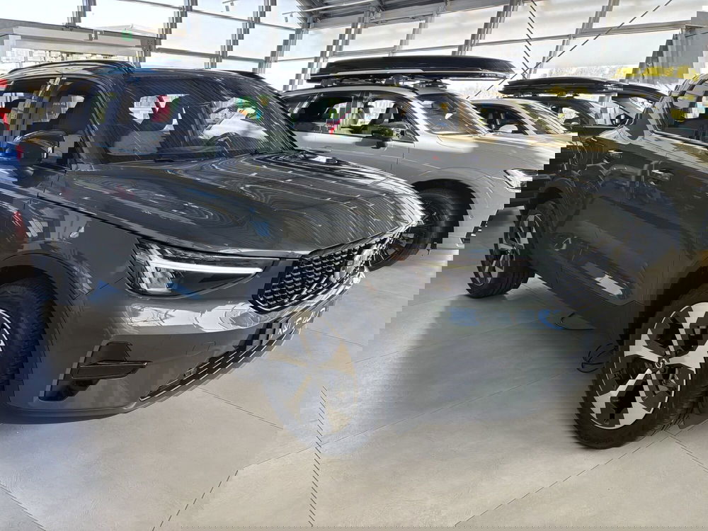 Volvo XC40 nuova a Ferrara (2)