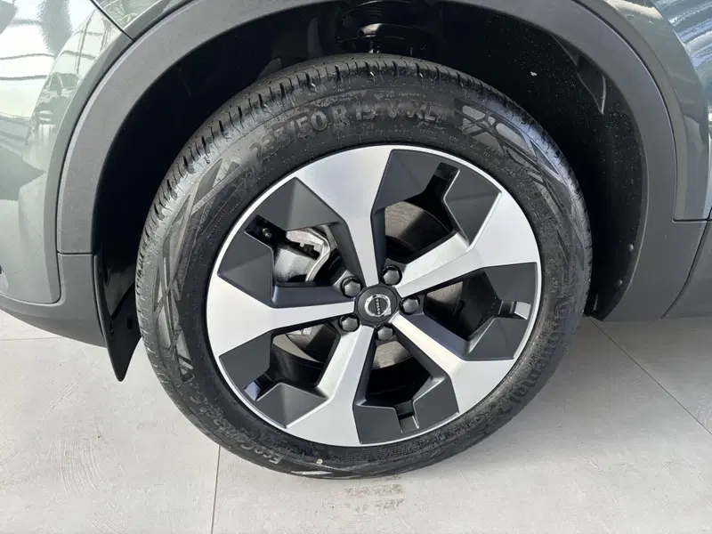 Volvo XC40 nuova a Ferrara (3)