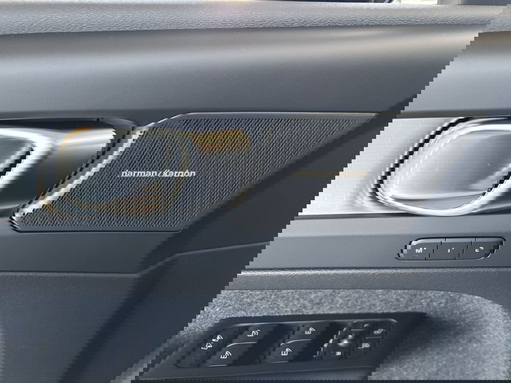 Volvo XC40 nuova a Ferrara (8)