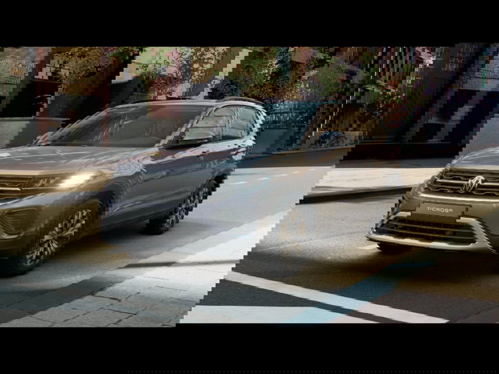 Volkswagen T-Cross nuova a Livorno