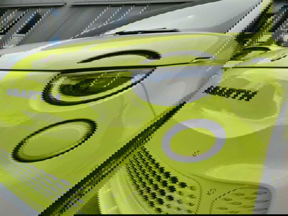 Abarth 500e Cabrio nuova a Venezia (16)