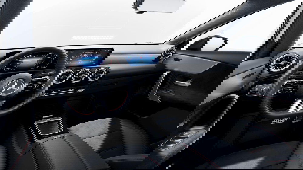 Mercedes-Benz Classe A nuova a Milano (7)