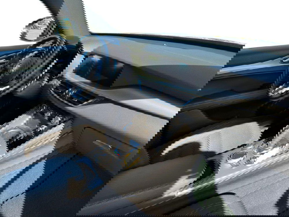 Alfa Romeo Stelvio usata a Bari (9)