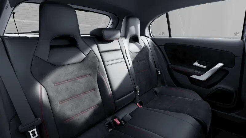 Mercedes-Benz Classe A nuova a Milano (6)