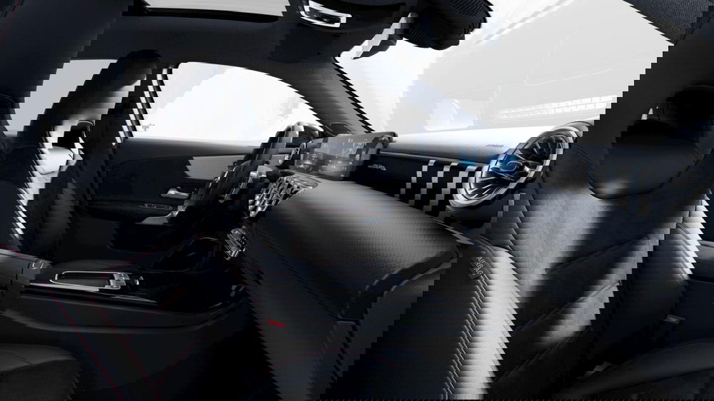 Mercedes-Benz Classe A nuova a Milano (7)