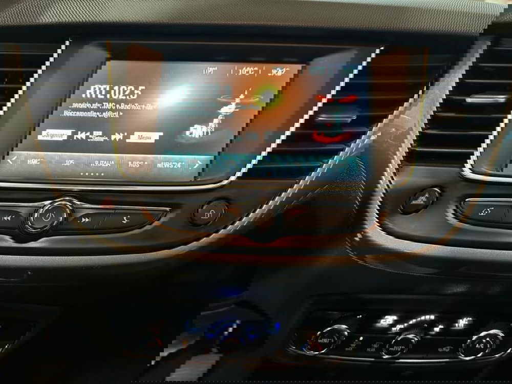 Opel Crossland X usata a Teramo (14)