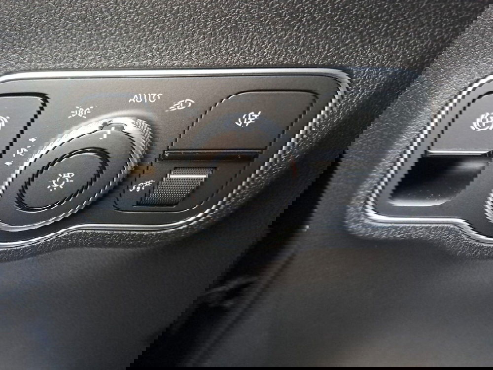 Mercedes-Benz GLB usata a Pescara (7)