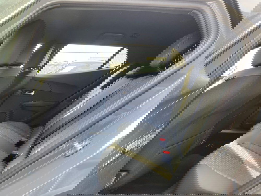 Peugeot 2008 nuova a Bari (11)