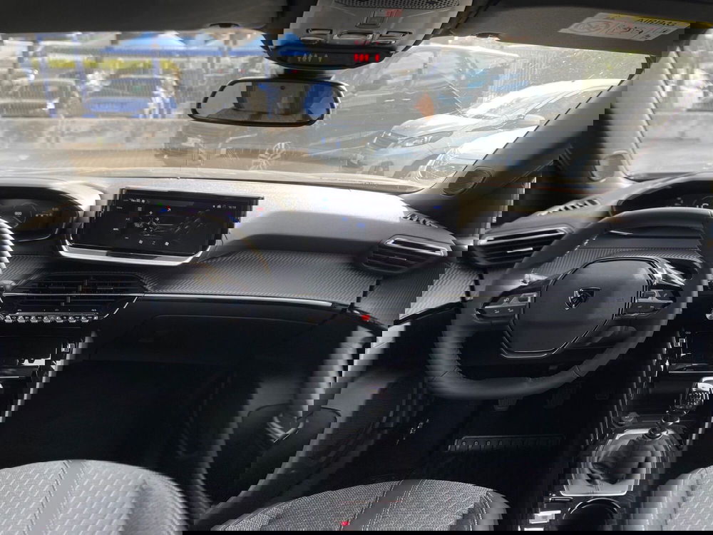 Peugeot 2008 nuova a Bari (12)