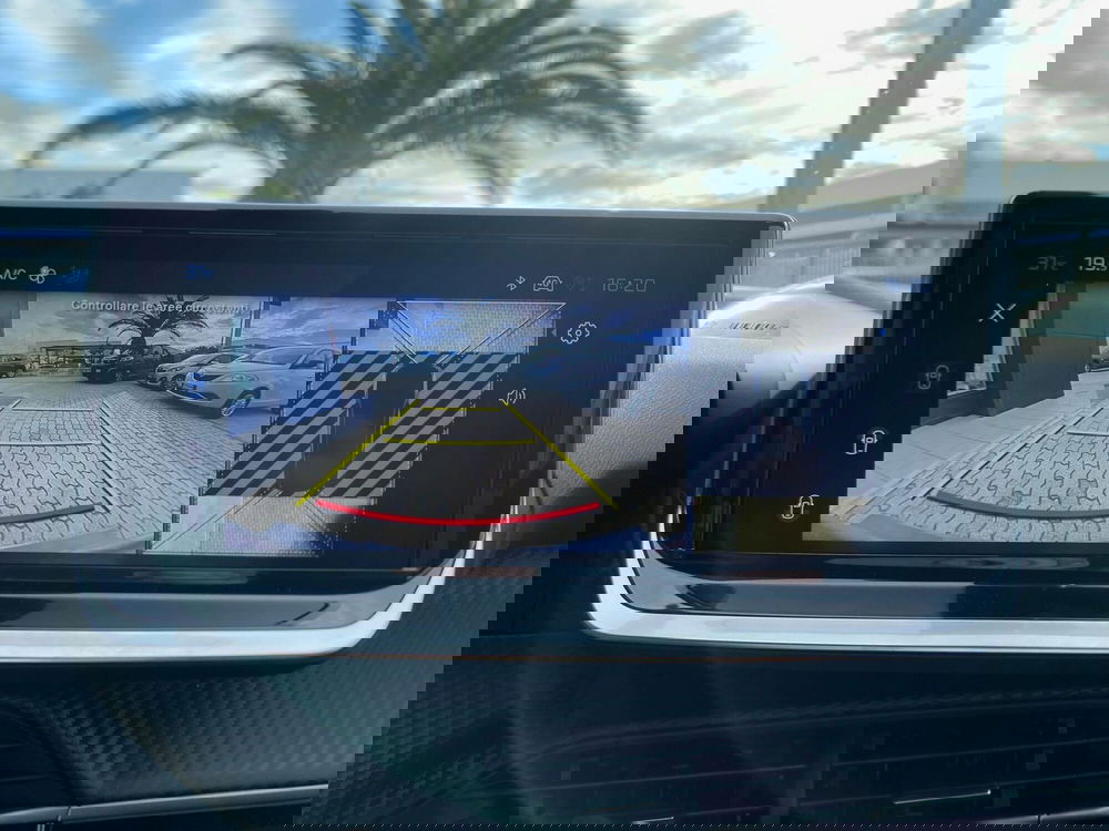 Peugeot 2008 nuova a Bari (16)