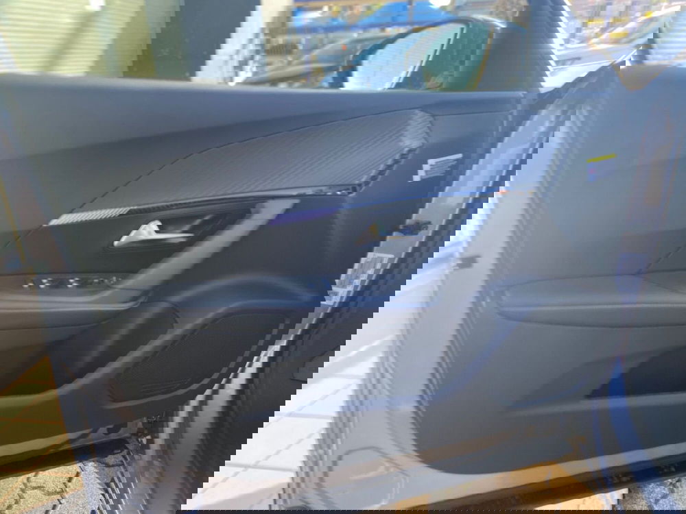 Peugeot 2008 nuova a Bari (5)