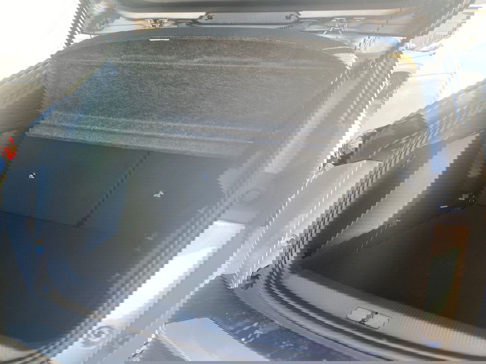 Peugeot 2008 nuova a Bari (7)