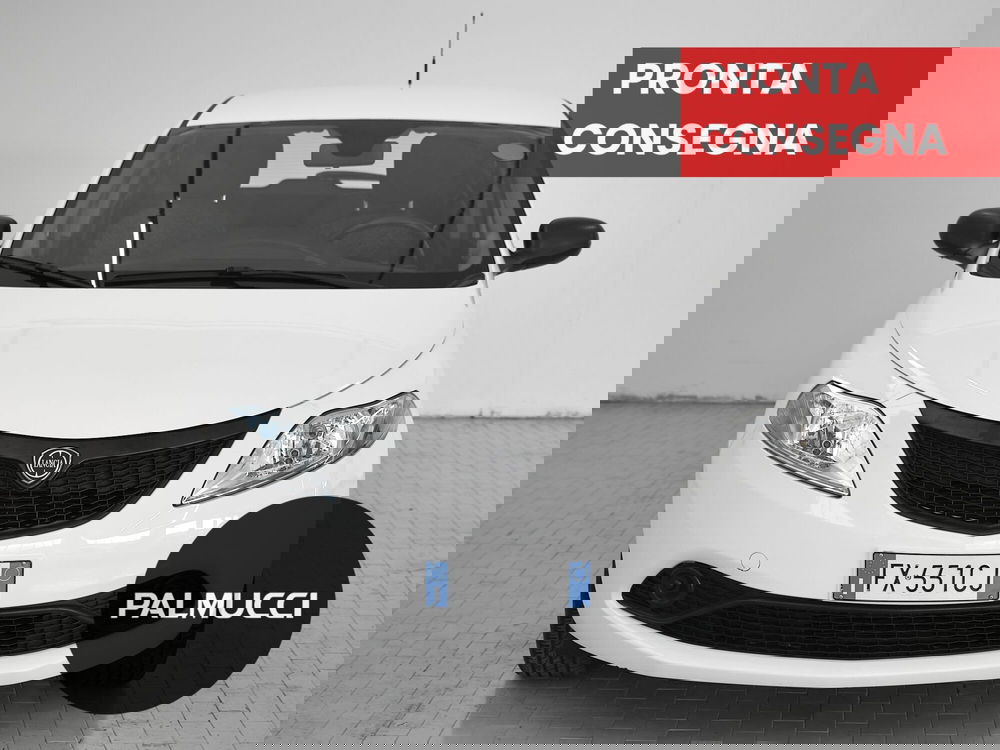 Lancia Ypsilon usata a Prato (2)