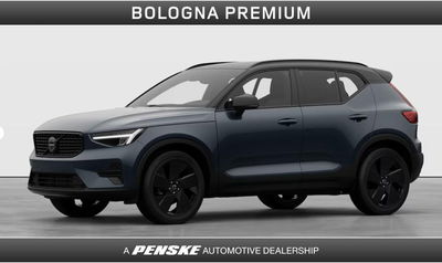 Volvo XC40 2.0 b3 Plus Black Edition auto nuova a Casalecchio di Reno