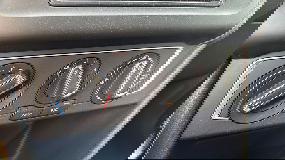 Volkswagen Polo usata a Treviso (10)