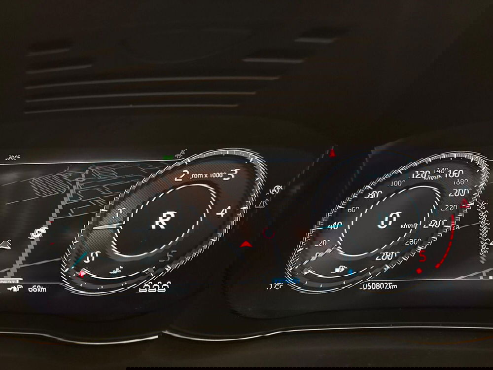 Jaguar E-Pace usata a Varese (10)