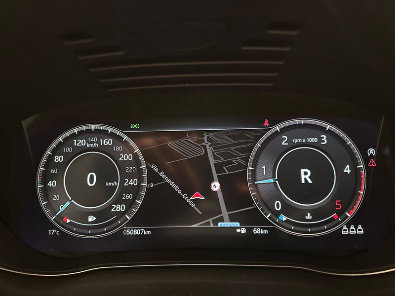 Jaguar E-Pace usata a Varese (10)