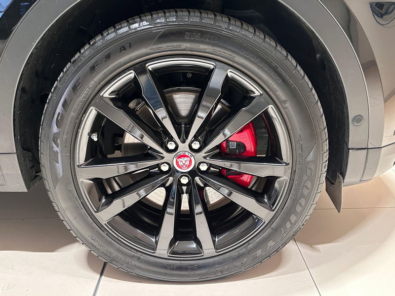 Jaguar E-Pace usata a Varese (9)