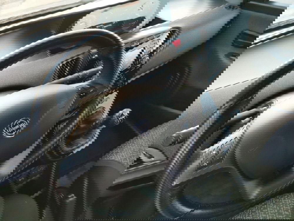 Lancia Ypsilon usata a Taranto (10)