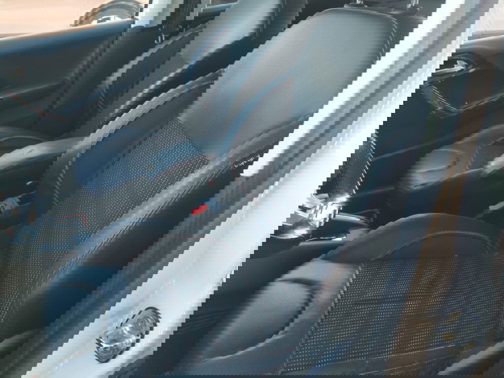 Peugeot 208 usata a Brindisi (11)